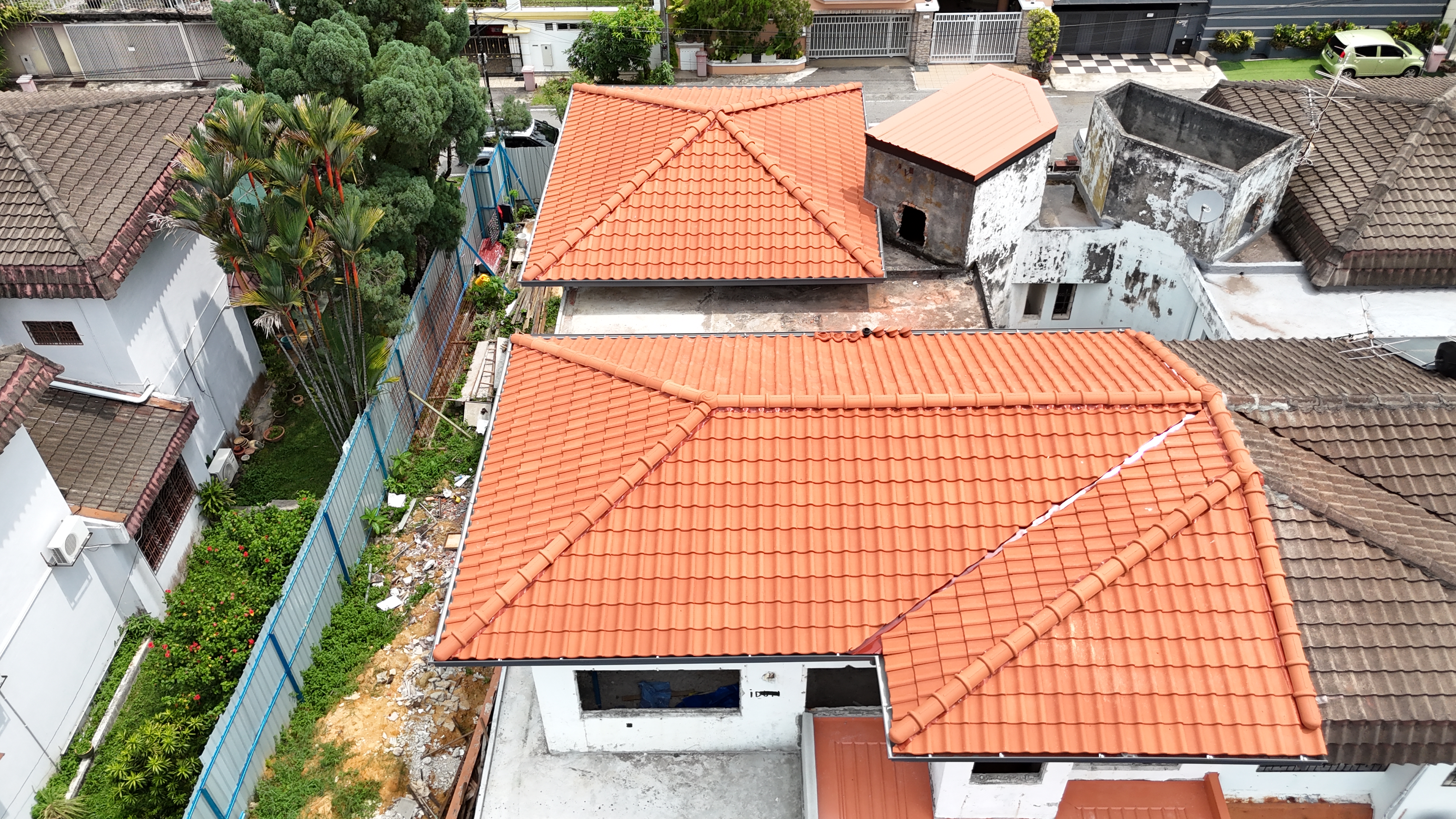 Clay tiles installation 3