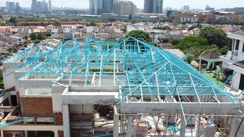 Steel roof truss installation 4